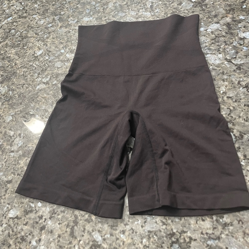 Black shape form shorts